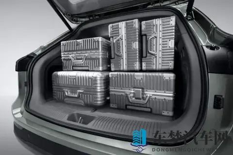 智驾好的混动suv推荐：红旗HS6 PHEV实力出圈-1