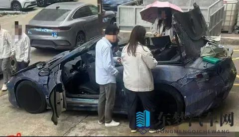 腾势Z敞篷跑车曝光！比亚迪的首款敞篷跑车！-1