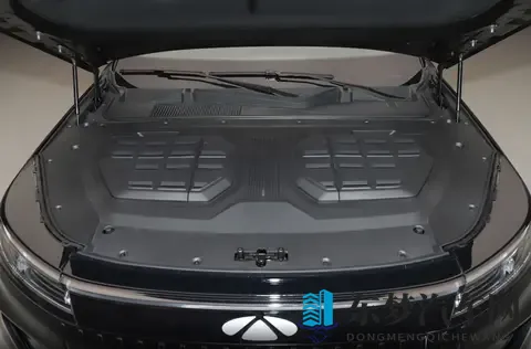 大型SUV掀起新竞争，风云T11对比深蓝S09，谁才是家用优选？-3