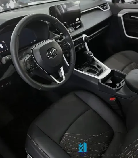 男生女生一起羞羞羞：情侣驾驶之旅，共享浪漫与安全