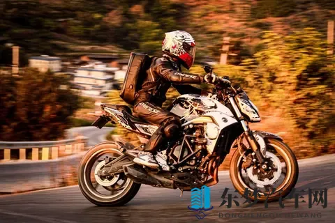 摩托车主明知装射灯会被罚，为何还铤而走险？-2