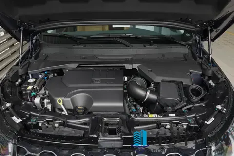 路虎发现运动选买：性能版 vs 探享版差 12 万选哪个？-2