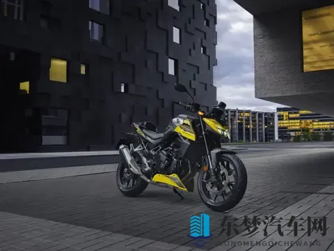 本田在500系列＆ 750 Transalp 和 CB750 Hornet 上推出电子离合器