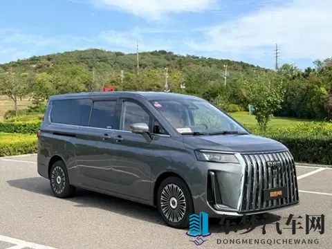 家用商务两不误！北汽全新MPV要来了，车长超5米3，最多容纳9个人-3
