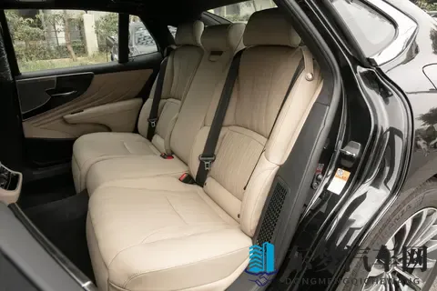 雷克萨斯LS 500h选购指南：配置差异与性价比解析-3