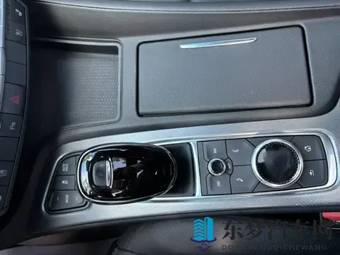 16万不到，入手准新一手凯迪拉克CT5，要面儿还得看它！-1