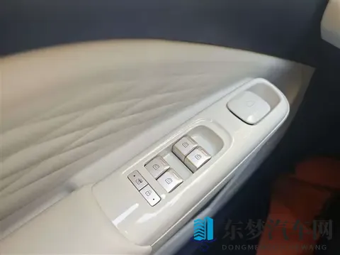 上市不到1月交付就破万台 628万起的极狐阿尔法T1为何能一把破圈-1