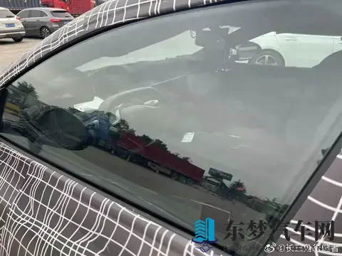 阿维塔旅行车首次曝光！采用了很厚的伪装！-2