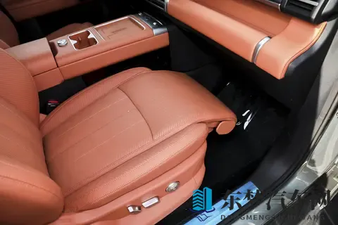 试驾钛7：大空间，长续航，科技感满满，全能SUV提升生活品质-3