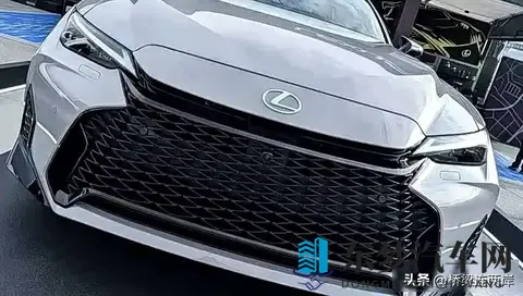 雷克萨斯IS改款降价7万，底盘质变震动市场-1