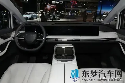 价格屠夫来袭！20T+9AT七座MPV仅11万，能平替别克GL8？-1