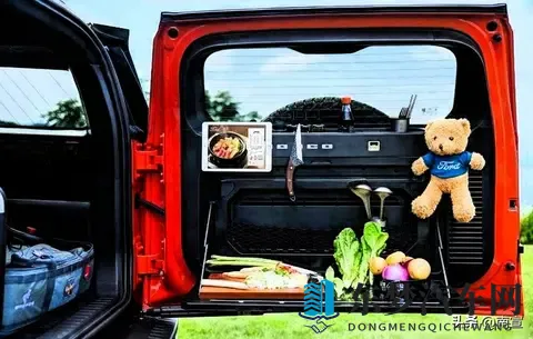 露营人不再带发电机，福特新车能当移动电站，户外生活真变了-1