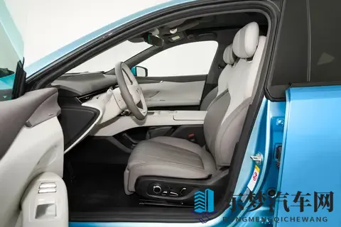 试驾深蓝L07：续航1500km，配华为辅助驾驶，实力如何？-3