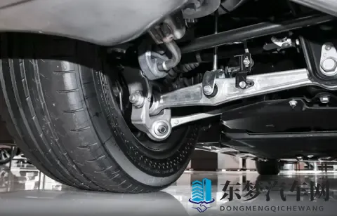 定位大型车,雷克萨斯LS配置分析,四款车型如何选?-3