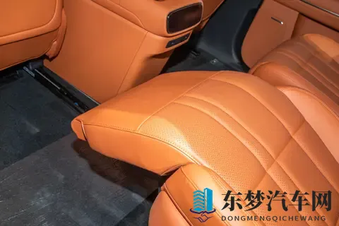 破局者之姿:深蓝S09,7个行李箱塞不满,“移动智慧空间”不虚传-1