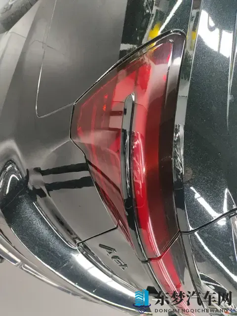 天天干天天干天天操：某品牌全新车型惊艳上市，性能亮眼引关注-2