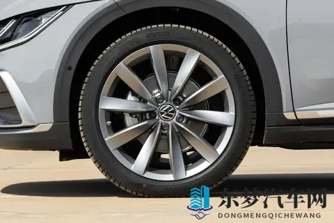 大众 CC 猎装版解析：3个版本怎么选？-1