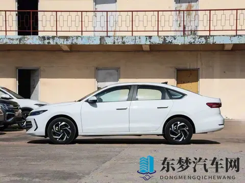 搭载15T发动机！大众朗逸Pro下线亮相，预计11月17日上市-3