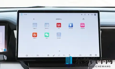 free性护士videos中老年人的表现：汽车革新为银发族：安全与舒适新定义