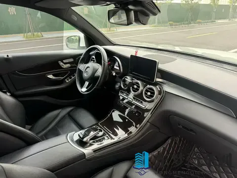 六年奔驰GLC，9万公里，省下大几十万，豪华SUV轻松开回家