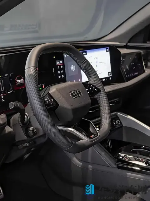 国产加长板上钉钉, 全新奥迪Q5海外实车曝光！内饰科技感直接拉满