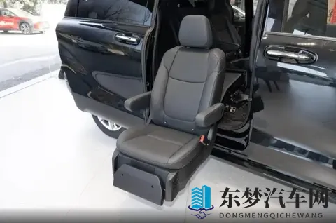 入门就是最优选，丰田赛那选购推荐，一公里4毛钱-2