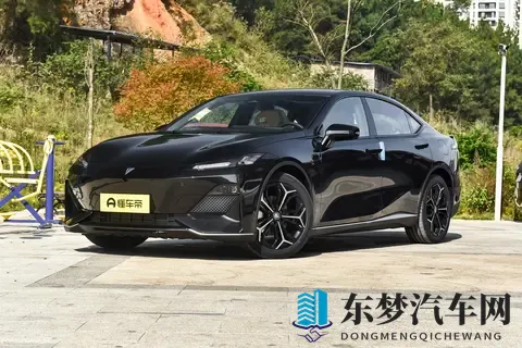 合资和自主差距有多大 马自达EZ-6对比深蓝SL03-3