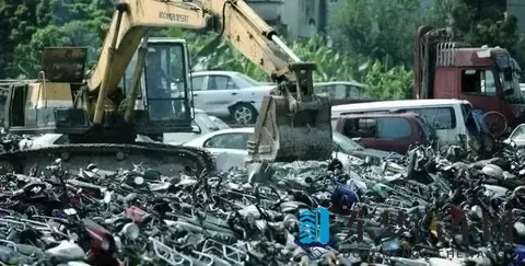 一边光盘打卡，一边13年报废：我们的节俭，为何只盯餐桌？-2