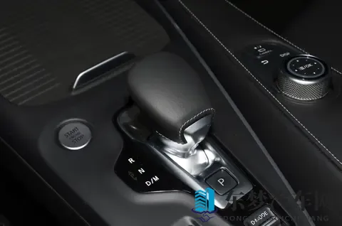 2026款英菲尼迪QX50实车到店，换装全新悬浮屏，配L2级辅助驾驶-1