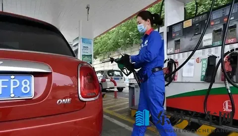 燃油车还能撑多久？内行人直言：油价，才是决定其命运的最后关键-1