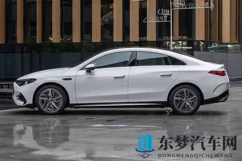 奔驰全新纯电CLA上市，售价249万起，采用三联屏设计