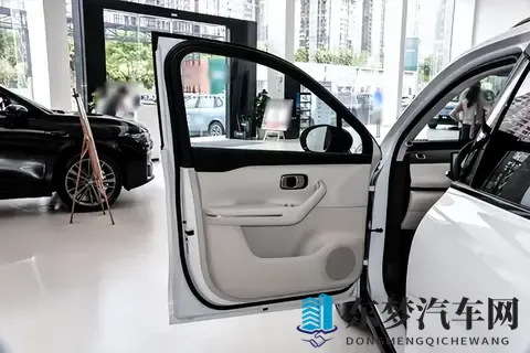 20万预算试了六座SUV,最终留在车位里的就是它-3