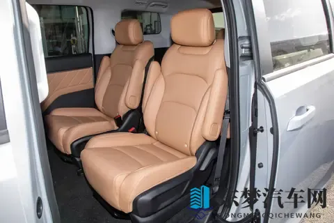 10万级插混MPV，纯电续航125km，真三排，五菱星光730香不香？-3