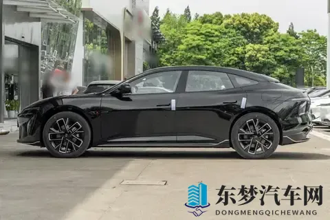 试驾体验：650km续航加持，全家出行轻松不焦虑-2