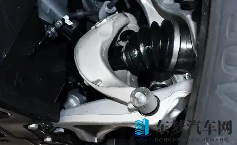 领克09探索版上市,搭载FYRA四驱+NAPPA座椅,性能与舒适兼备!-1