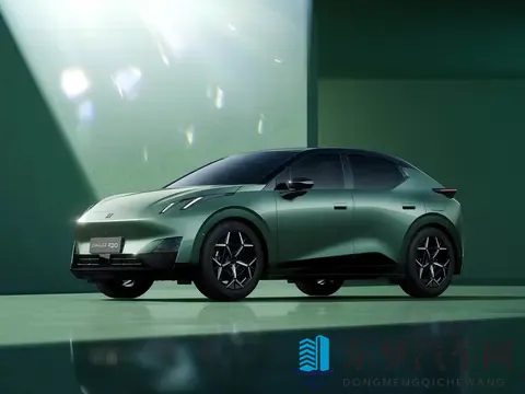 年年改款但销量一般，模糊的定位耽误了极氪X-3