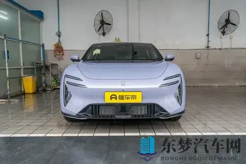 年轻人喜欢的豪华SUV！颜值、安全和智能上都超预期，这款车如何-3