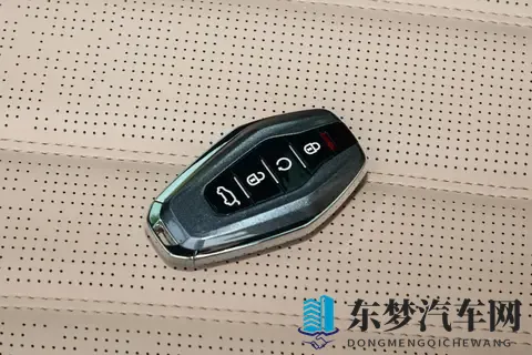 999万起买七座SUV,能装能省,还越级豪华?-3