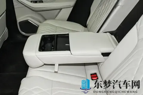这款国产中大型 SUV 不香？比途昂省油，比汉兰达好看，真划算-3