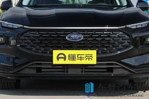 入门即豪华？福特蒙迪欧2025款20T豪华型体验-2