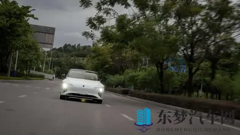 担心电车电池不耐用？星海S7 800V碳化硅超充版8年质保-2