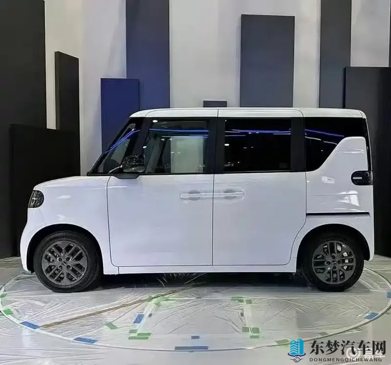 欧美又大又粗又长：硬派巨无霸与优雅轿跑：揭秘欧美汽车独特魅力-2