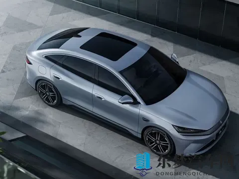 老外都不想玩，国内却要“强推”新能源车？因为“72%”太吓人了-1