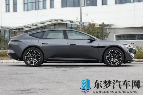 阿维塔12：多方面实力均衡，实用又全面，各方面都挑不出毛病-1