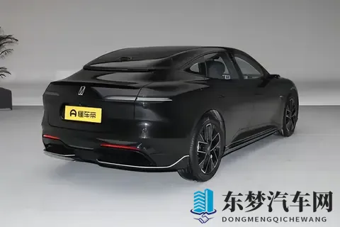 20万预算买“新豪华”？这台国产车把年轻人想要的全安排上了-1