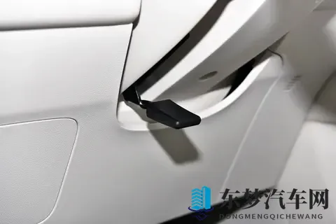 15万级中大型SUV新标杆！东风eπ008，家用通勤性价比之选-1