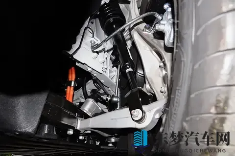 这款中型SUV，华为系满血登场，“入门即满配”不是口号-2