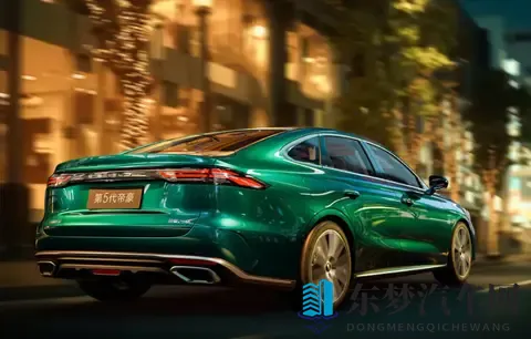 中型燃油SUV对决！刚上市的第五代瑞虎8能干过星越L吗？