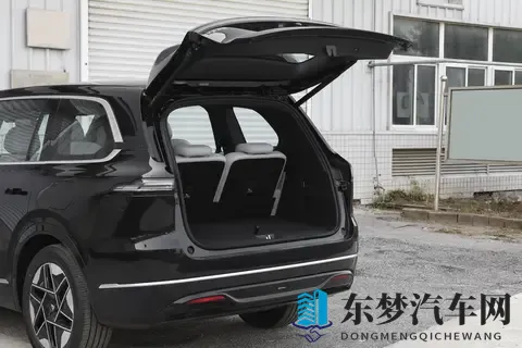 解读深蓝 S09 2025 款后驱 Max：家庭出行的实用之选