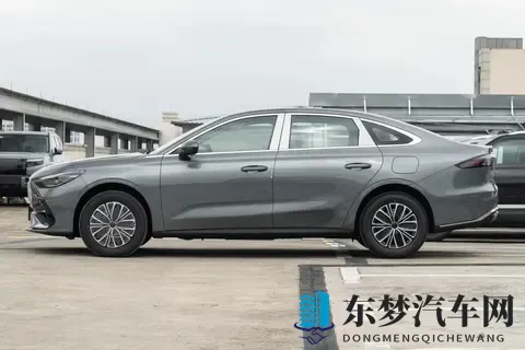 买插混的车友可以下手了，吉利新车限时688万起，带400V快充！-2